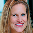 Betsy Earle headshot